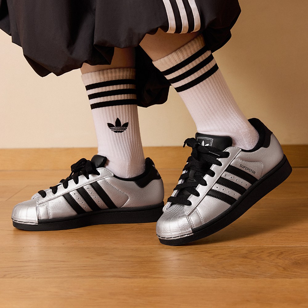 SUPERSTAR