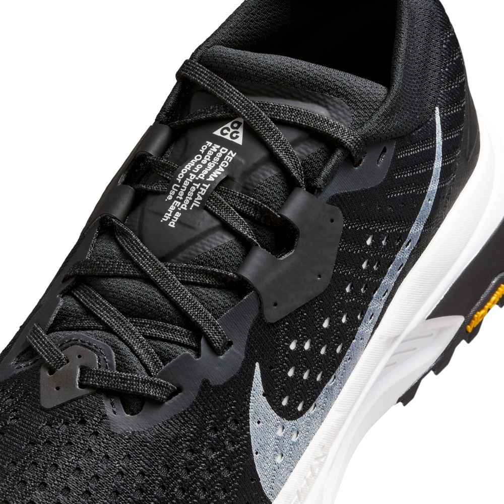 ZEGAMA TRAILDesigned, Tested, andMade on Planet Earth.For Outdoor Use.