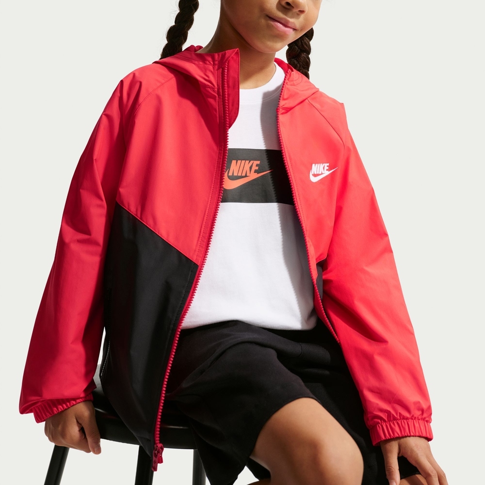 NIKE