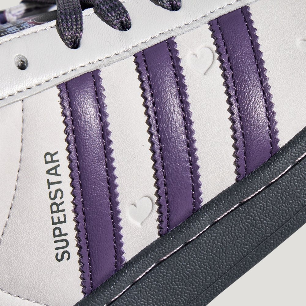 SUPERSTAR
