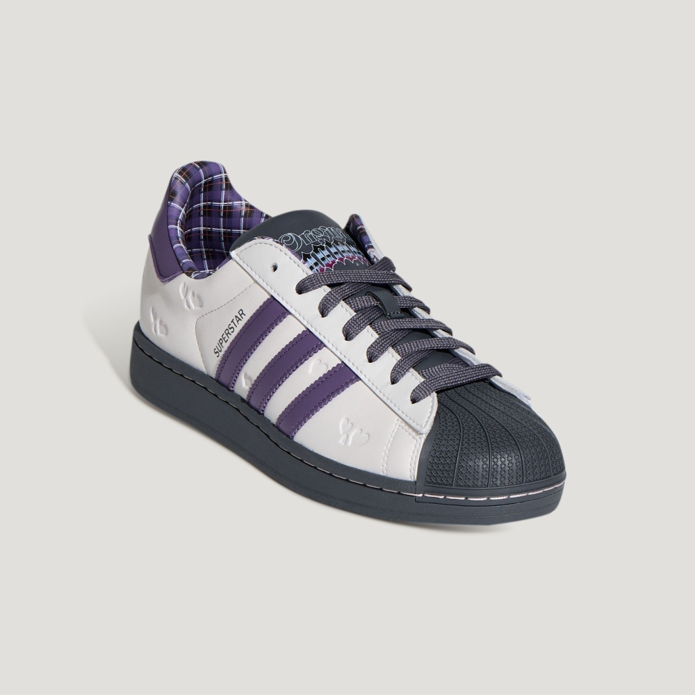 SUPERSTAR