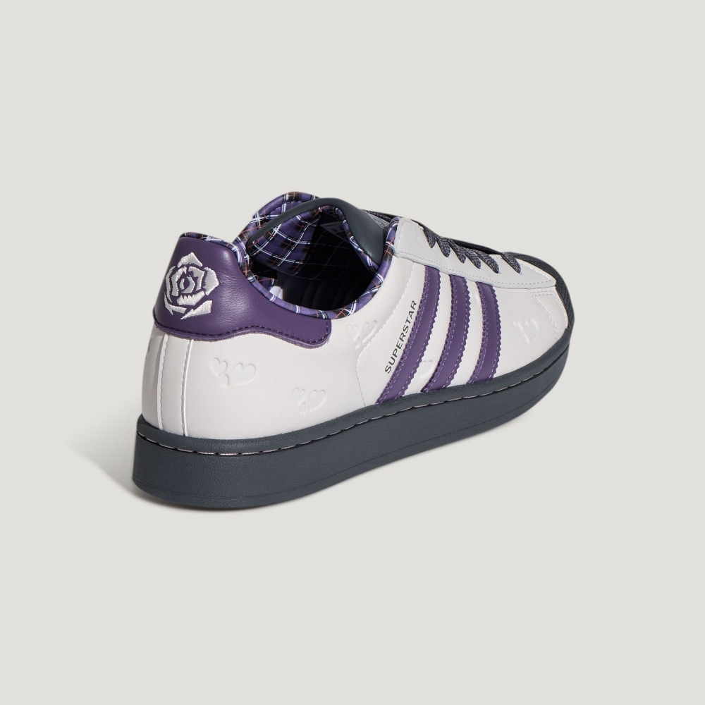SUPERSTAR