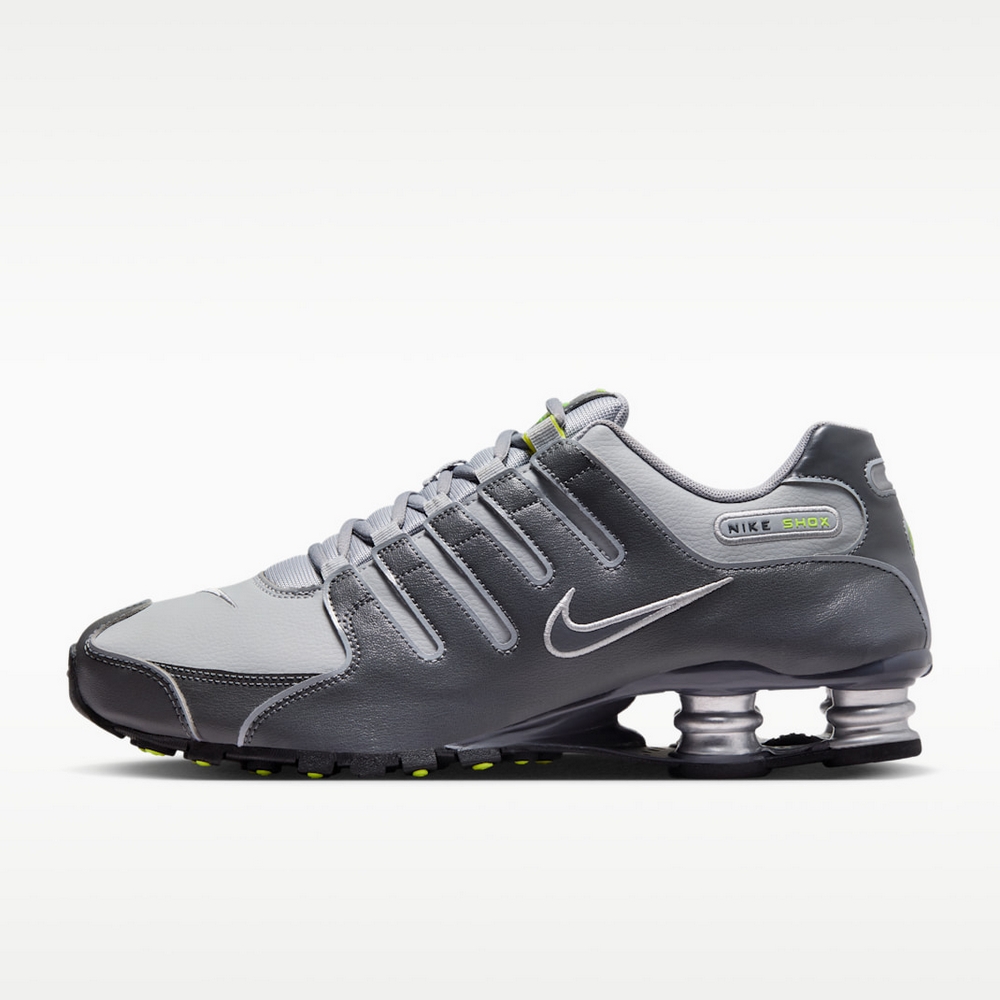 NIKE SHOX