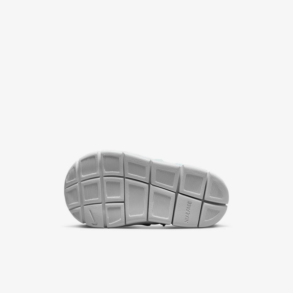 NIKE FREE