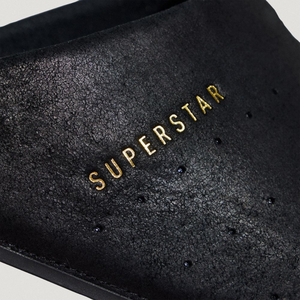 SUPERSTAR