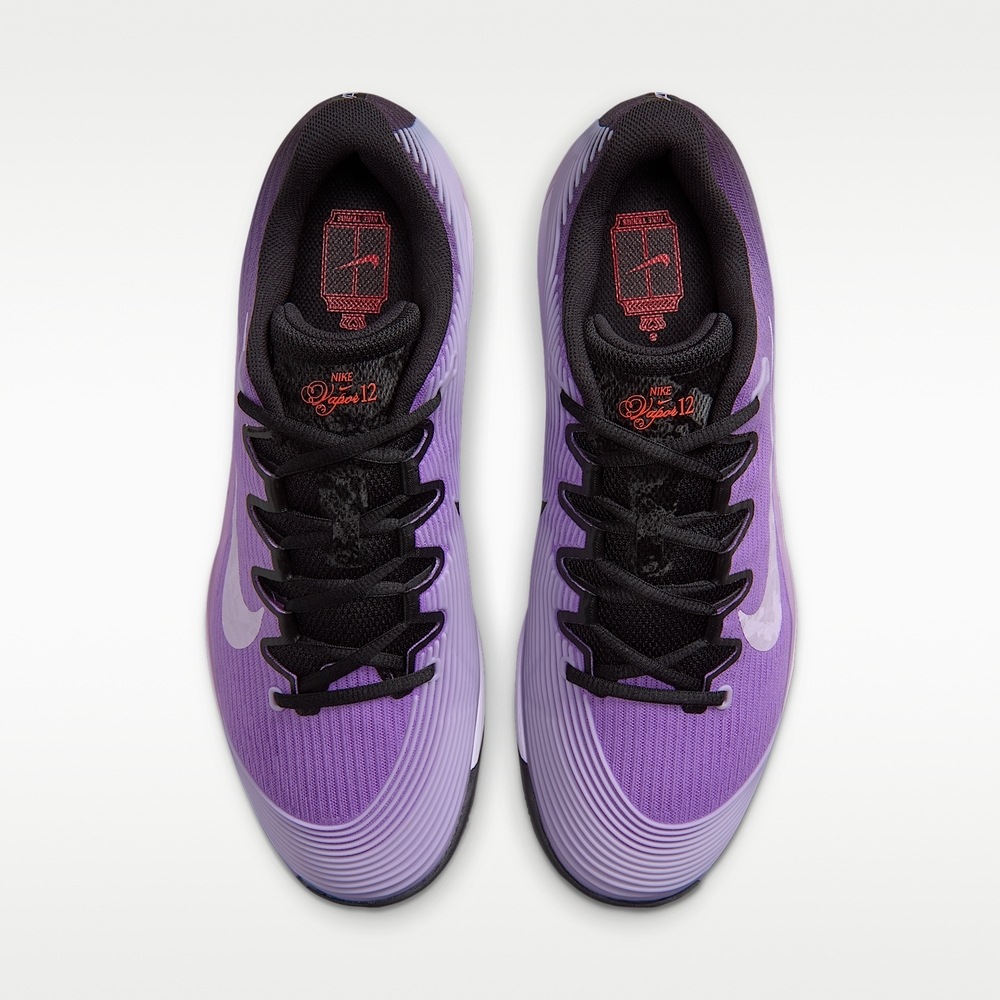 NIKE 12NIKE