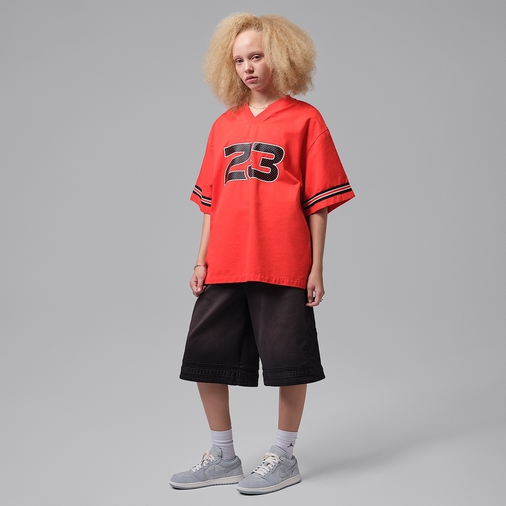 23