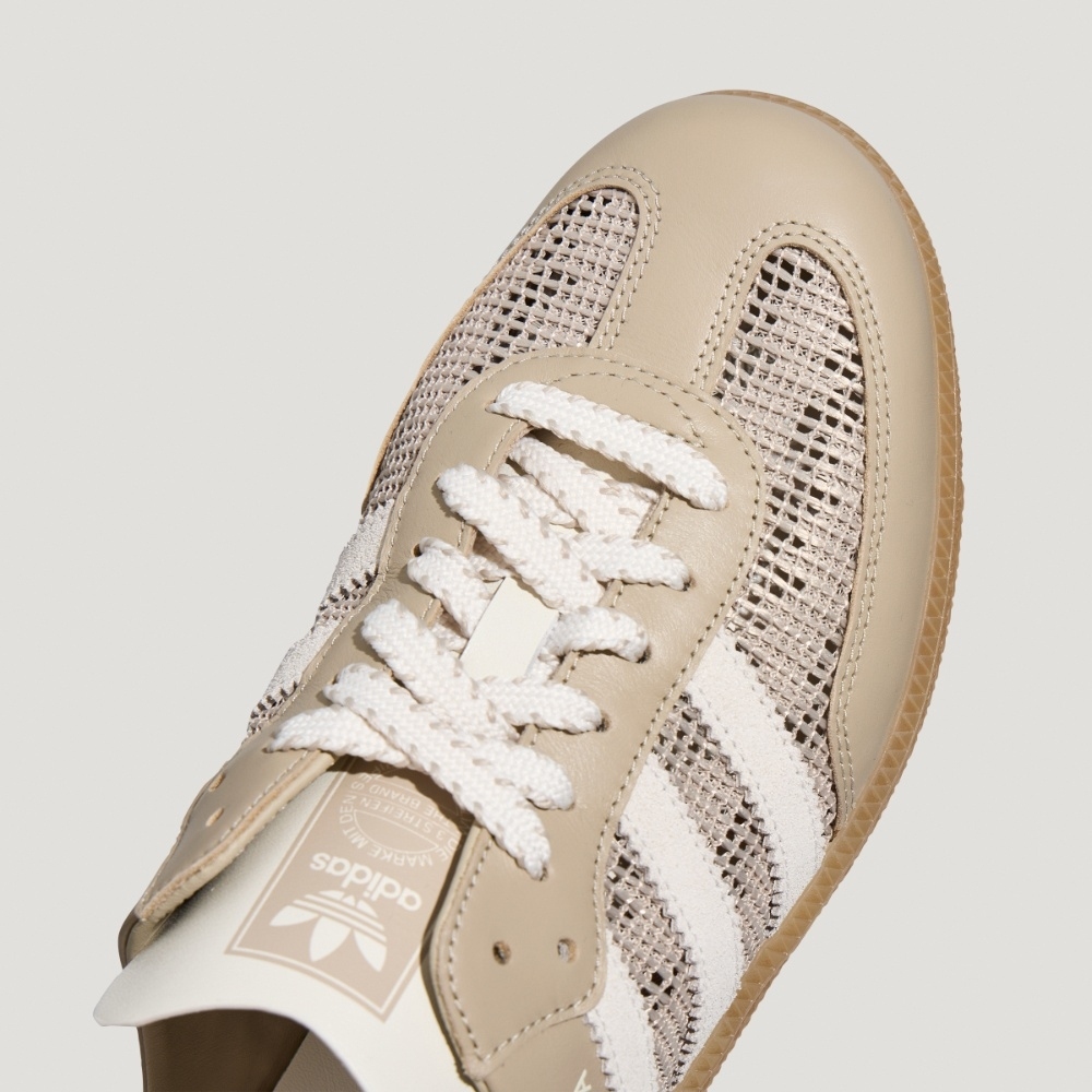 adidas  STREIFENZE BRAND