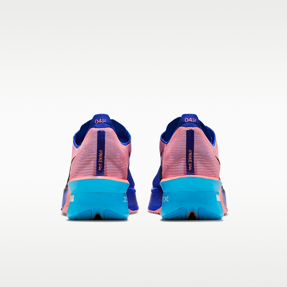 04NIKE04