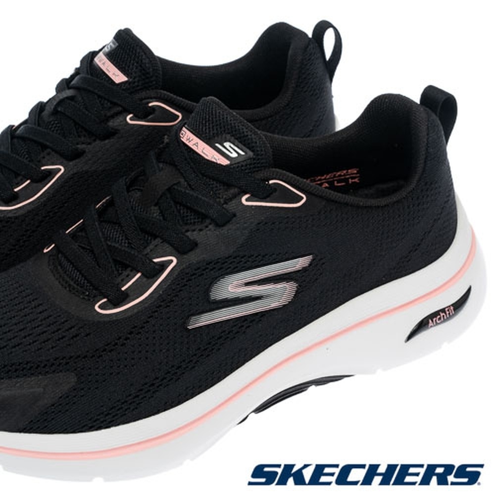 SKECHERS